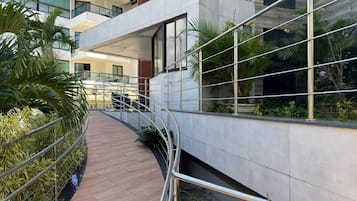 Khuôn viên nơi lưu trú