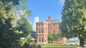 Unclassified image, 2 of 24, button - KATESHILL HOUSE (Bewdley)