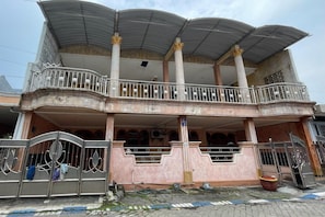 Exterior - Hotel O Siwalanpanji Homestay Syariah (Sidoarjo)