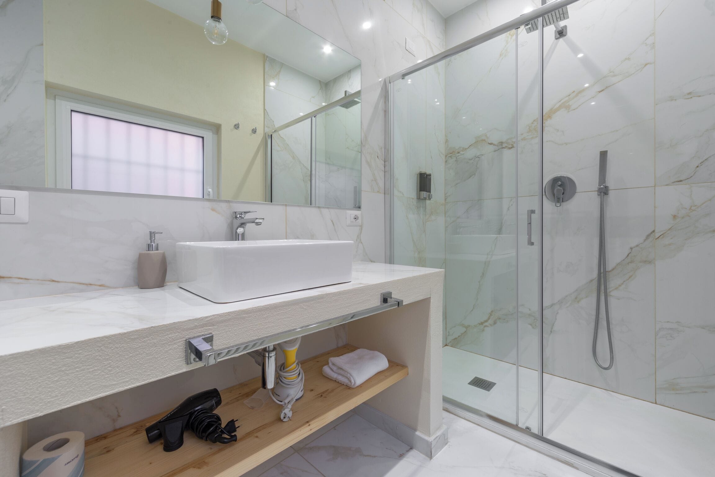 Photo - Leia Hospitality