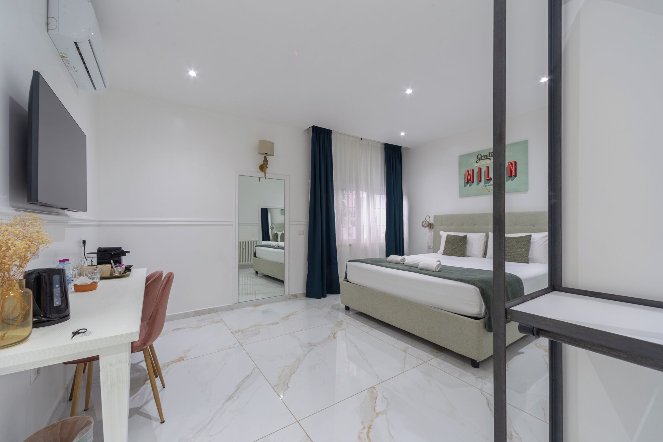 Photo - Leia Hospitality