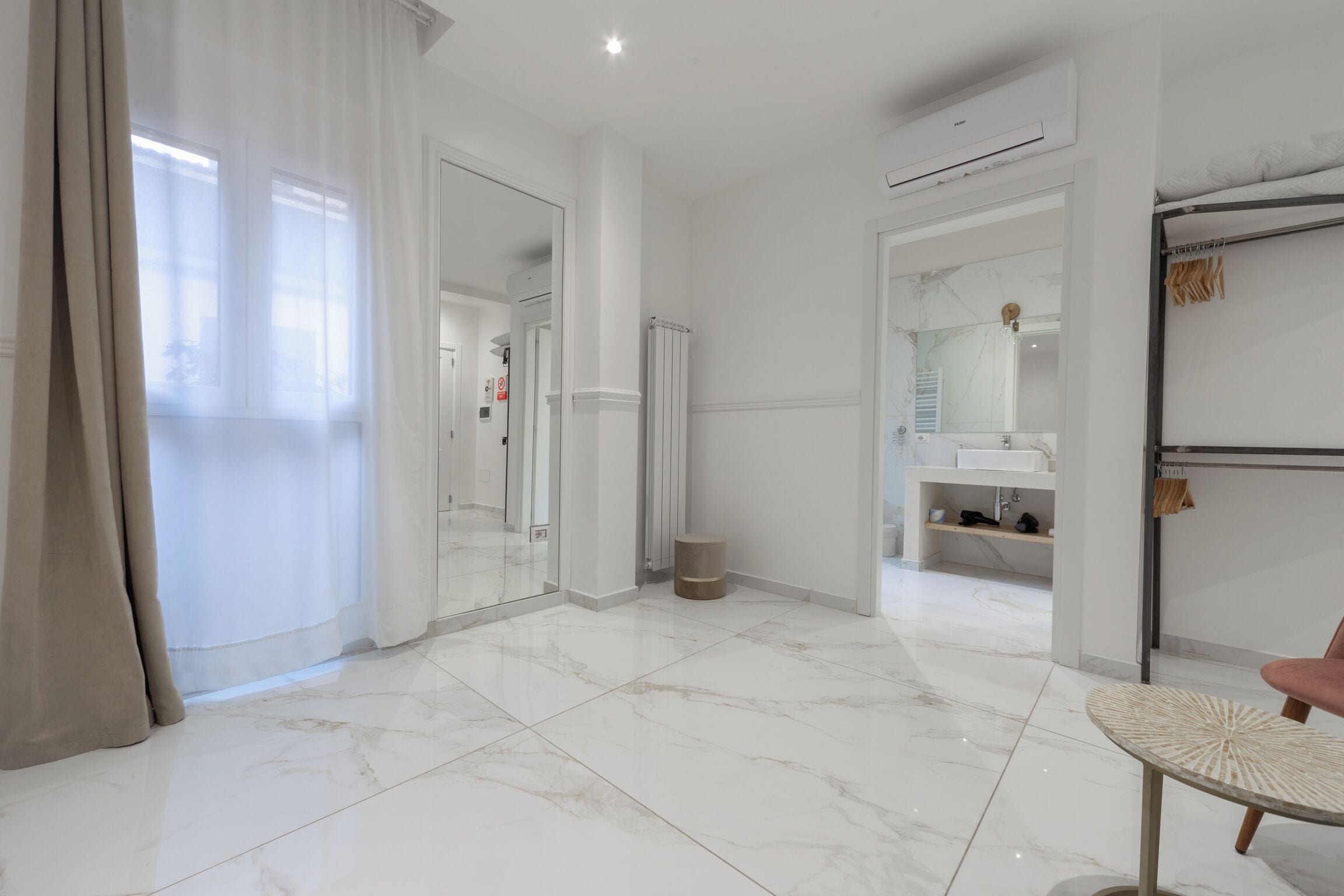 Photo - Leia Hospitality