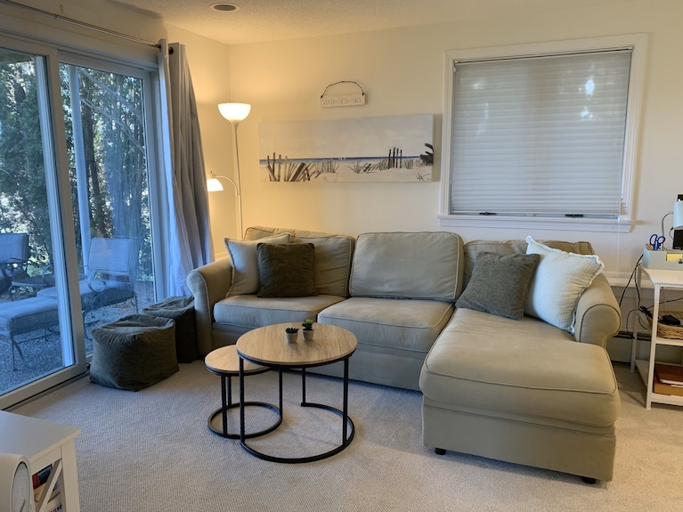 Waterfront 4 Bedroom House With Beautiful Views - Short Walk To Kelly Beach! - Narragansett, RI