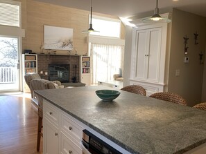 المنشأة من الداخل