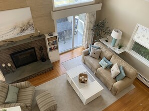 تلفزيون ذكي، مدفأة، ألعاب فيديو، مشغل دي في دي