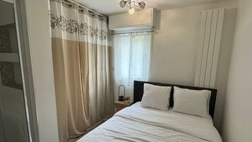 1 bedroom, WiFi (free), bed sheets