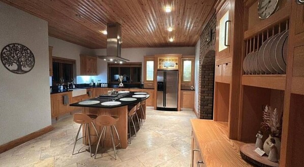 獨棟房屋 | 私人廚房 | 電冰箱、微波爐、烤箱、爐台