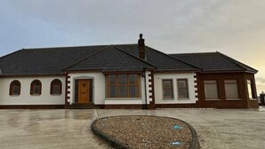 Unclassified image, 3 of 19, button - Serene and Captivating 4-bed Grawkey House (Grawky)