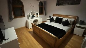 Unclassified image, 4 of 19, button - Serene and Captivating 4-bed Grawkey House (Grawky)