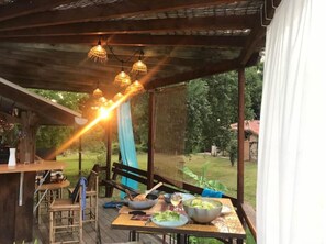 Outdoor dining