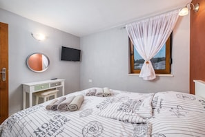 4 Schlafzimmer, Bügeleisen/Bügelbrett, WLAN, Bettwäsche