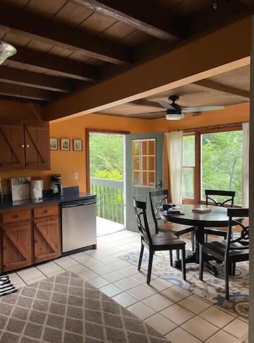 Best of both worlds! Surrounded by nature and still close to town, pet-friendly