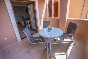 Outdoor dining - Two bedroom apartment Milohanic III (Porec)