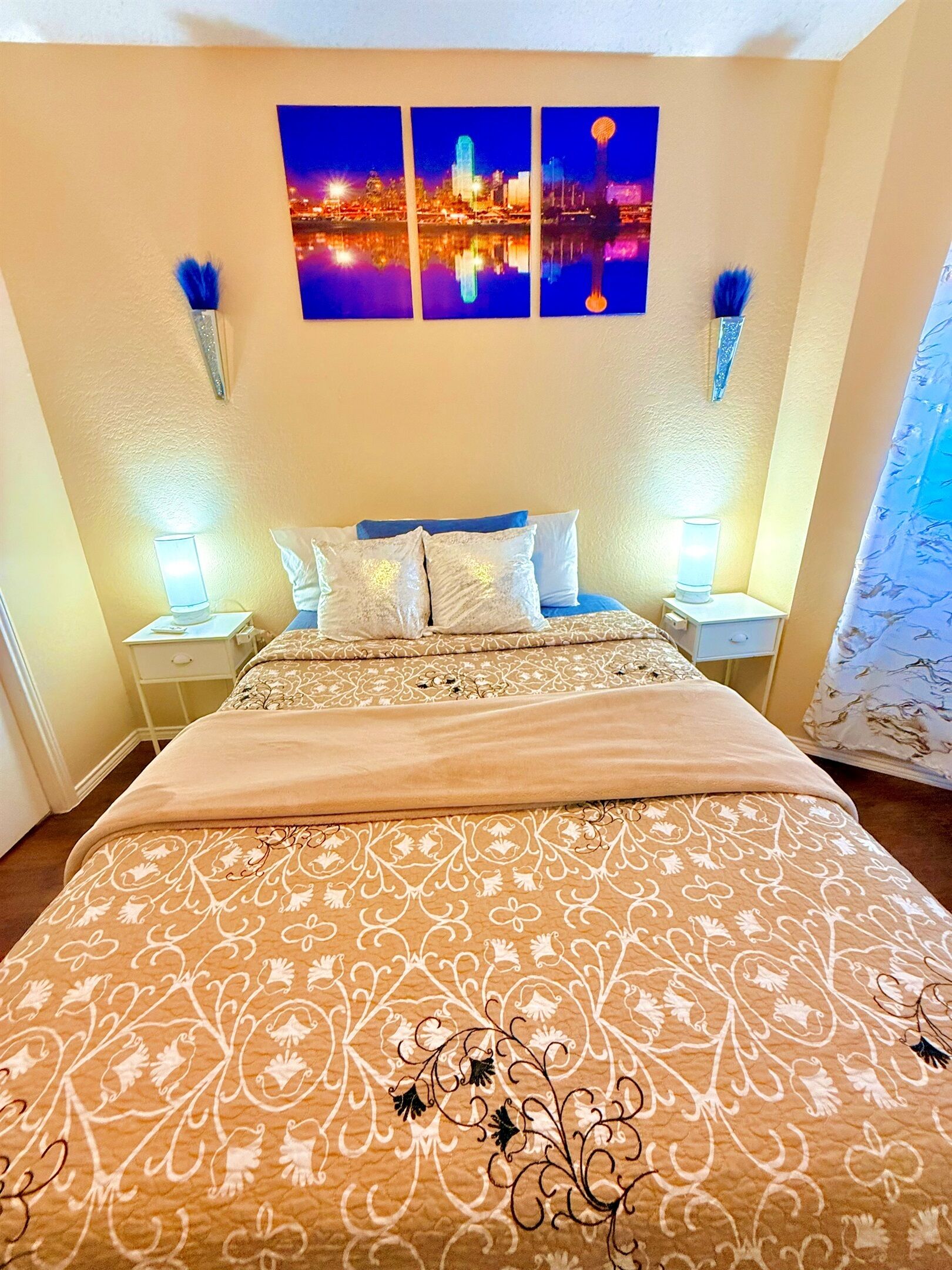 3 多间卧室、办公桌、熨斗/熨衣板、旅行婴儿床