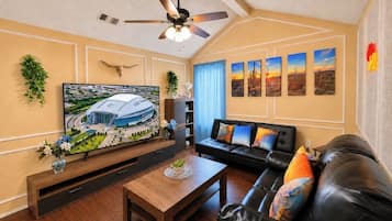 Smart-TV, Kamin, Tischfußball
