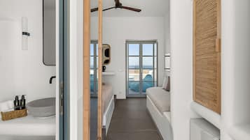 Deluxe Double Room with Sea View and Jet Tub | 1 dormitorio, caja fuerte, sistema de insonorización y wifi gratis
