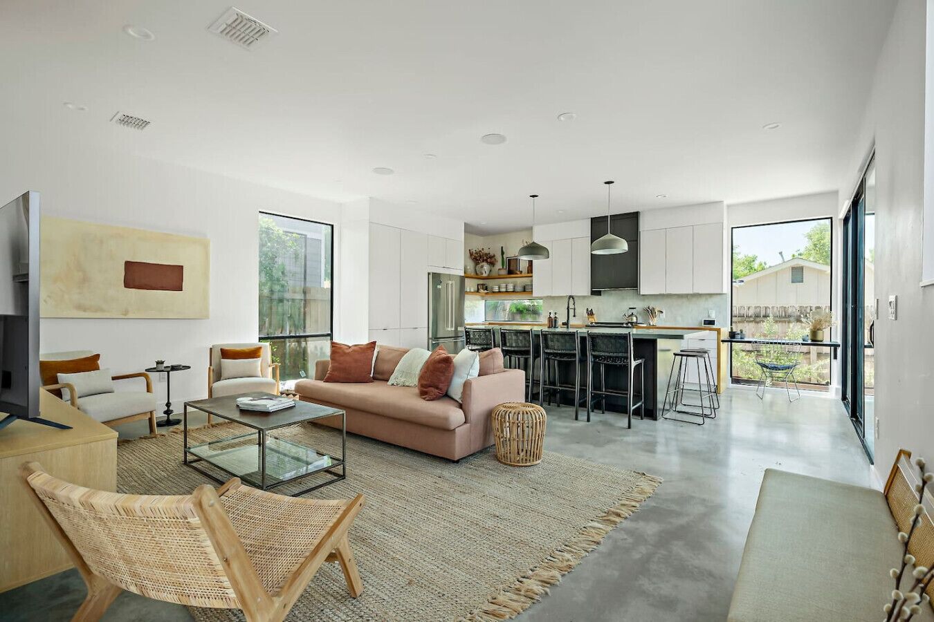 Smart TV, stereo, offices