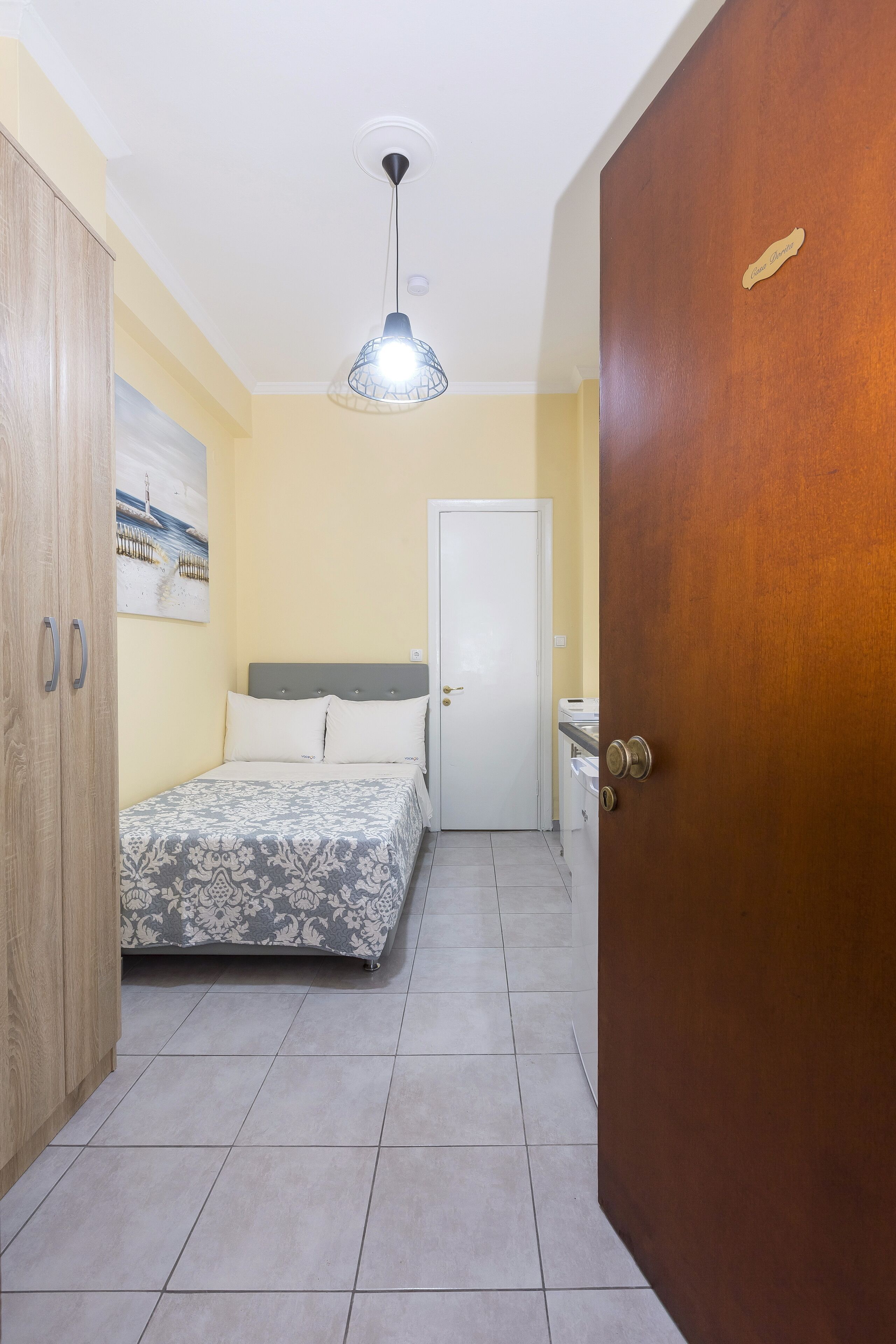 1 غرفة نوم ومكواة/لوح كي وواي فاي مجانًا وملاءات أسرّة