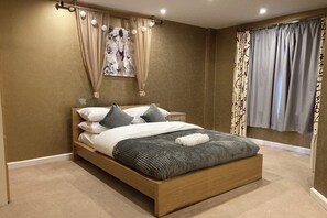 2 kamar tidur dan seprai linen