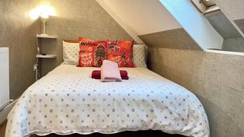 1 bedroom, iron/ironing board, WiFi, bed sheets