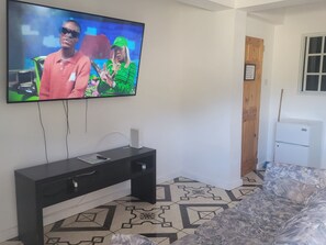 Smart TV - Exquisite Home away from Home! 2 Bedroom (Kingstown)