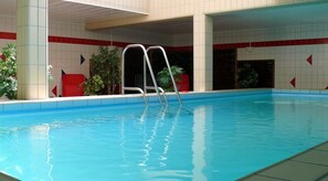 Inomhuspool och uppvärmd pool