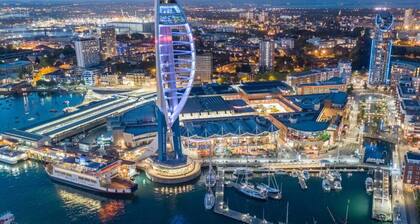 Pet friendly direct water access 3bed sleeps 6