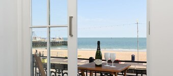 Stunning beach front luxury apt w/balcony Sleeps 6