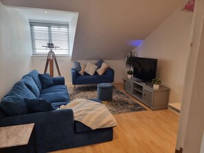 TV - Private roof terrace * Parking * 2bed Seafront apt (Portsmouth)
