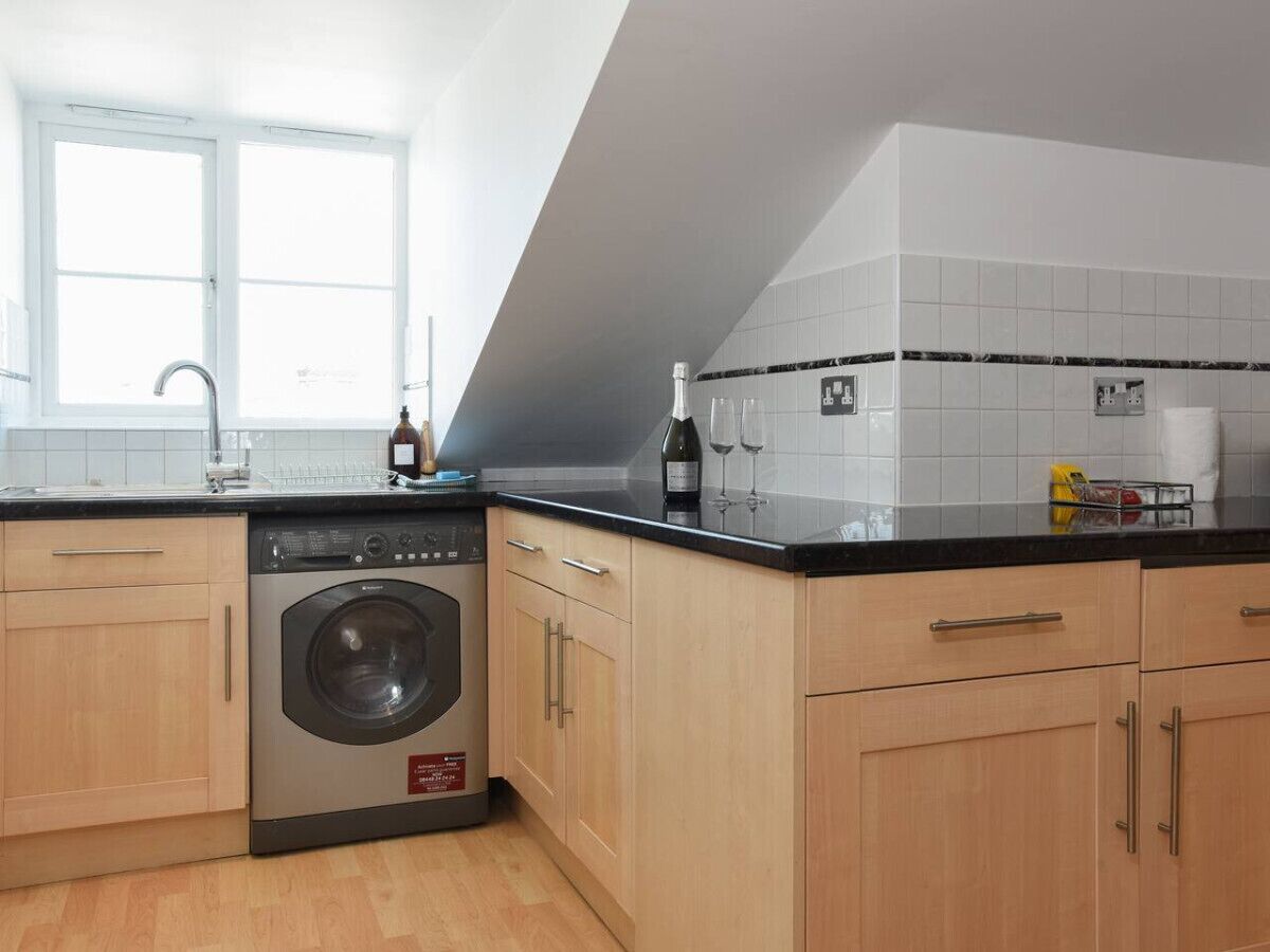 Réfrigérateur, micro-ondes, four, grille-pain