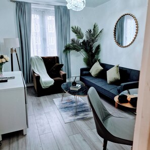 Living area - London - 1 Bedroom - 1 Bathroom - Wifi (London)