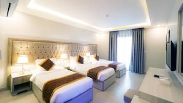 Deluxe Triple Room | Premium bedding, free minibar items, in-room safe, desk