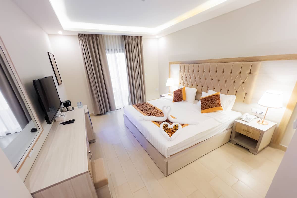 Deluxe Double Room | Premium bedding, free minibar items, in-room safe, desk