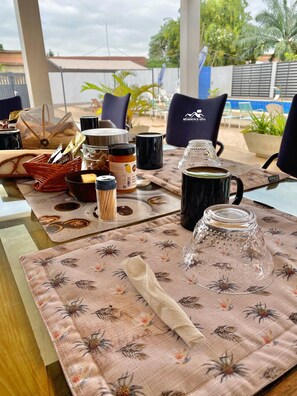 Free daily continental breakfast