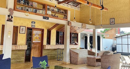 RESIDENCE AINA