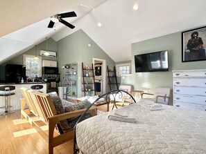 2 chambres, fer et planche à repasser, lit parapluie, Wi-Fi