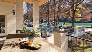 Unclassified image, 5 of 50, button - Luxe Austin-Area Retreat for Groups & Gatherings (Austin)