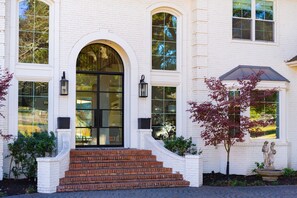 Exterior detail - Just 30 Minutes from Austin: Luxury Group Retreat Close to Iconic Texas Events (Austin)