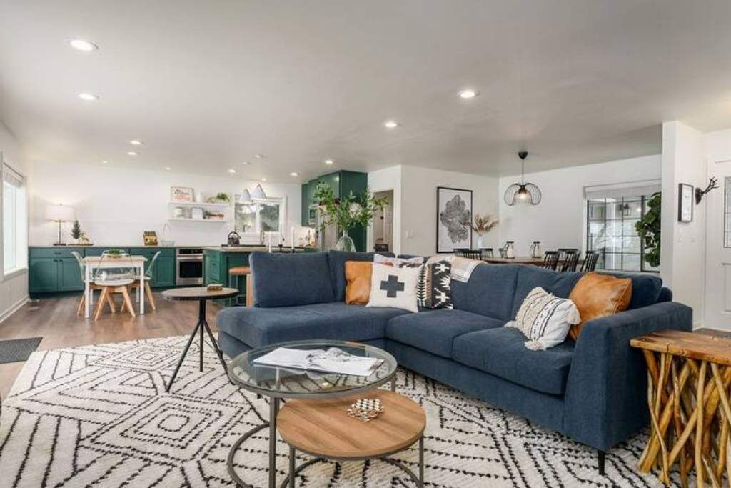 Smart TV, fireplace, video games, stereo