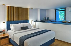 Cocoon Room | In-room safe, soundproofing, free WiFi, bed sheets - CITYLUXE Suites & Rooms (Athens)