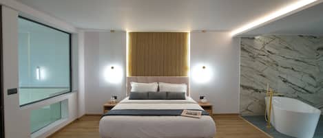 Junior Suite with Private Plunge Pool | 1 camera, una cassaforte in camera, insonorizzazione, Wi-Fi gratuito