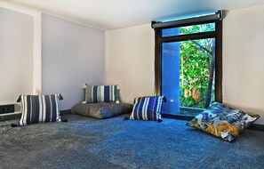 Cocoon Room | In-room safe, soundproofing, free WiFi, bed sheets - CITYLUXE Suites & Rooms (Athens)