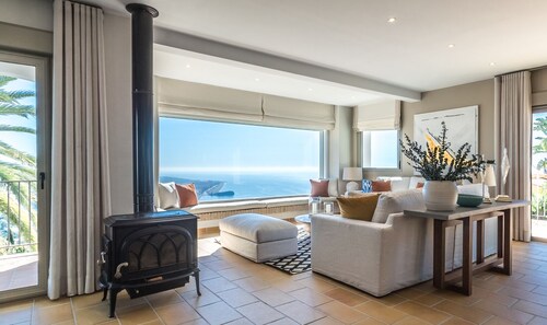 Villa Miranda with private heated pool and fantastic views!