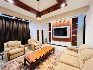 Smart TV, books