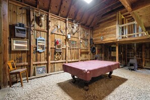 Interior - Indian Head Retreat (Indian Head)