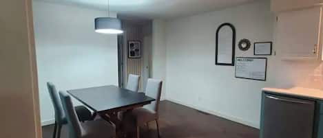 تناول الطعام