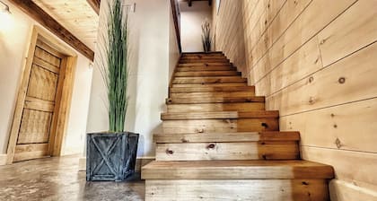Charming 4-bedroom chalet with AC and WiFi in fabulous New Richmond