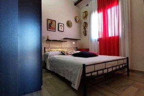 2 bedrooms, iron/ironing board, WiFi, bed sheets - 2 Bedroom Private vacation home in Pachino (Pachino)
