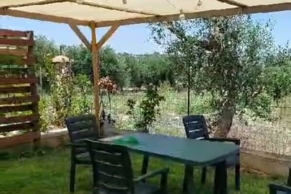 Outdoor dining - 2 Bedroom Private vacation home in Pachino (Pachino)