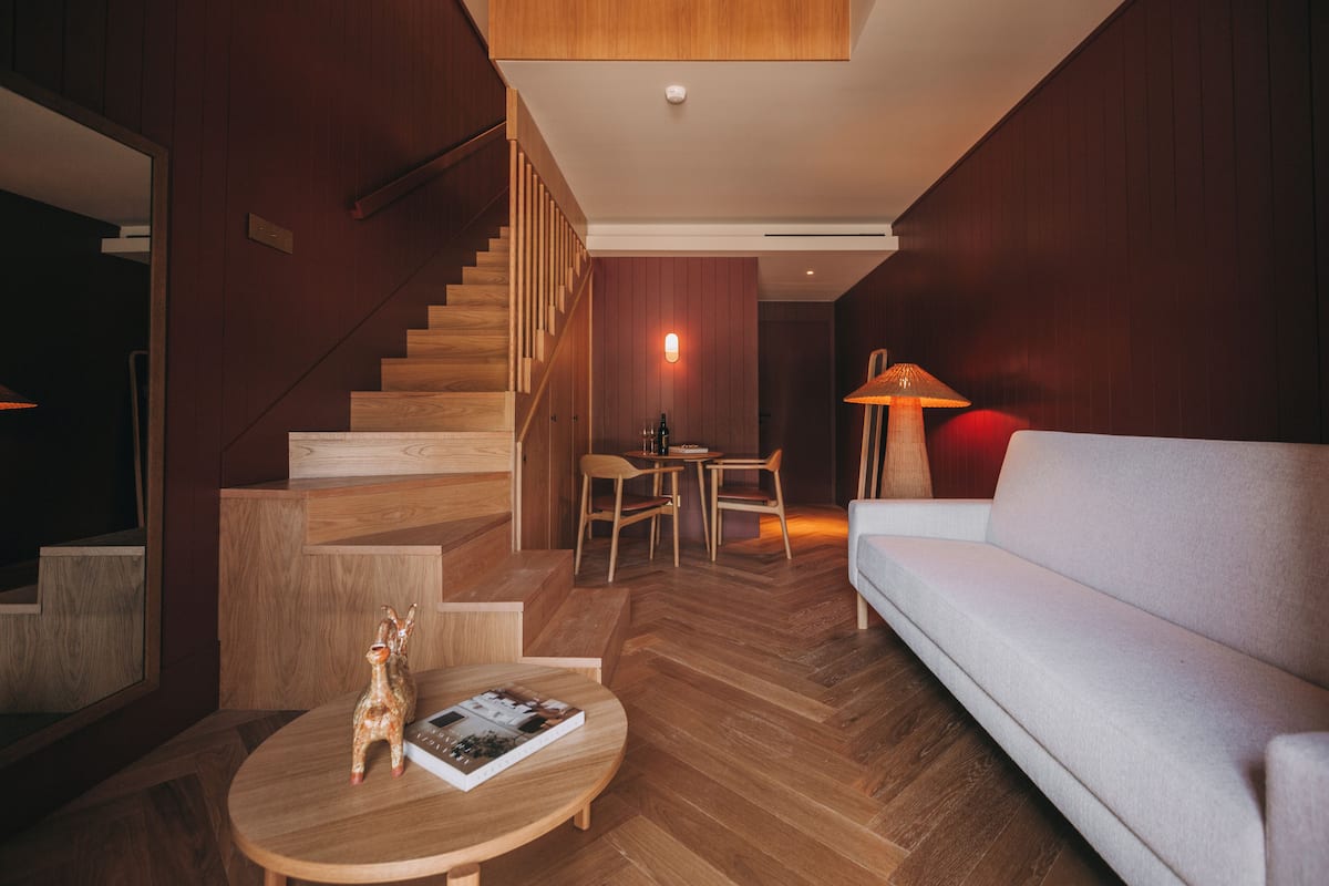 Dúplex junior, tina, vista al río | 1 habitación, sábanas de algodón egipcio y ropa de cama de alta calidad